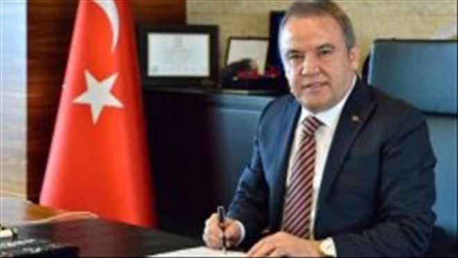 Antalya Büyükşehir Belediye Başkanı Muhittin Böcek, koronavirüs test sonucunun pozitif çıktığını açıkladı.