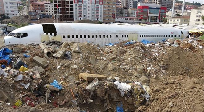 Trabzon´da pistten çıkan yolcu uçağı çürümeye terk edildi