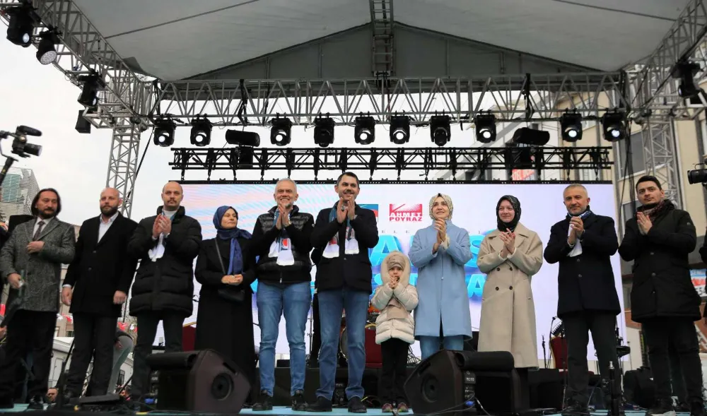 Çekmeköy Belediyesi’nin düzenlediği hamsi festivalinde binlerce Çekmeköylü doyasıya eğlendi.