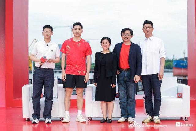 罗马诺:下一个官宣的教练是克洛普,他很快将出任德国主帅
