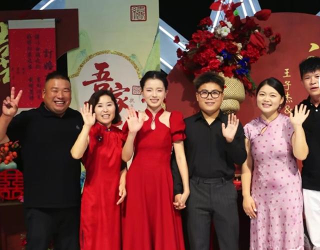 小布破解抢七魔咒背靠背进决赛,王欣瑜被称成柏林500赛最难姑娘